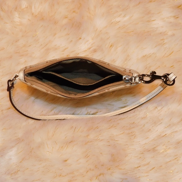 COACH Canvas Tan & White Signature Coach Wristlet - Picture 2 of 7
